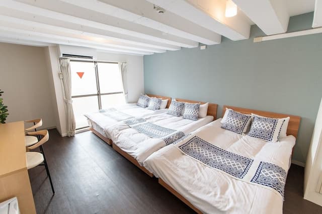 Triple Room (4th Floor)