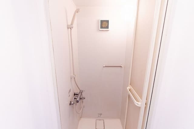 Triple Room (4th Floor)