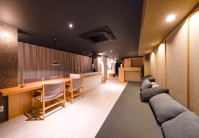 Family Room, Multiple Beds, Non Smoking, City View