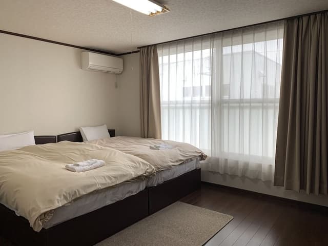 3 Bedroom & 1 Tatami Room House