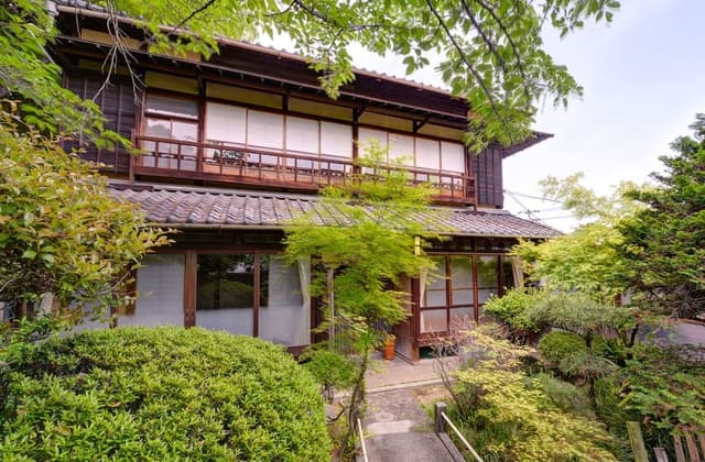 Japanese Family Style Room