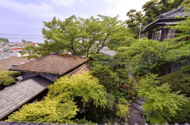 Japanese Family Style Room