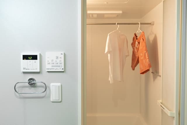 Twin Room (with Extra Bed)
