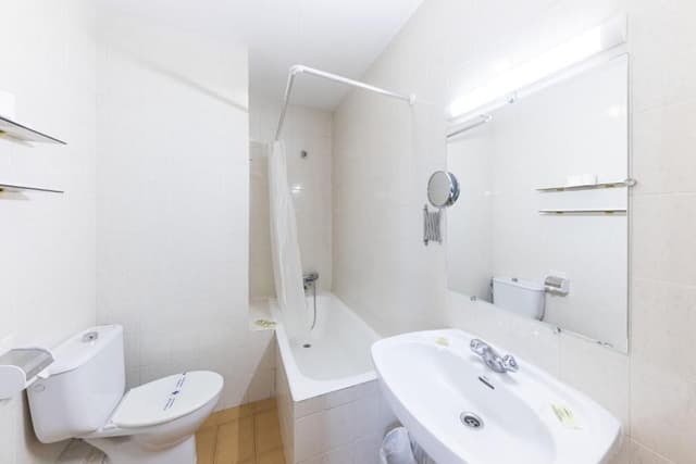 Three-Bedroom Apartment (3 Adults)
