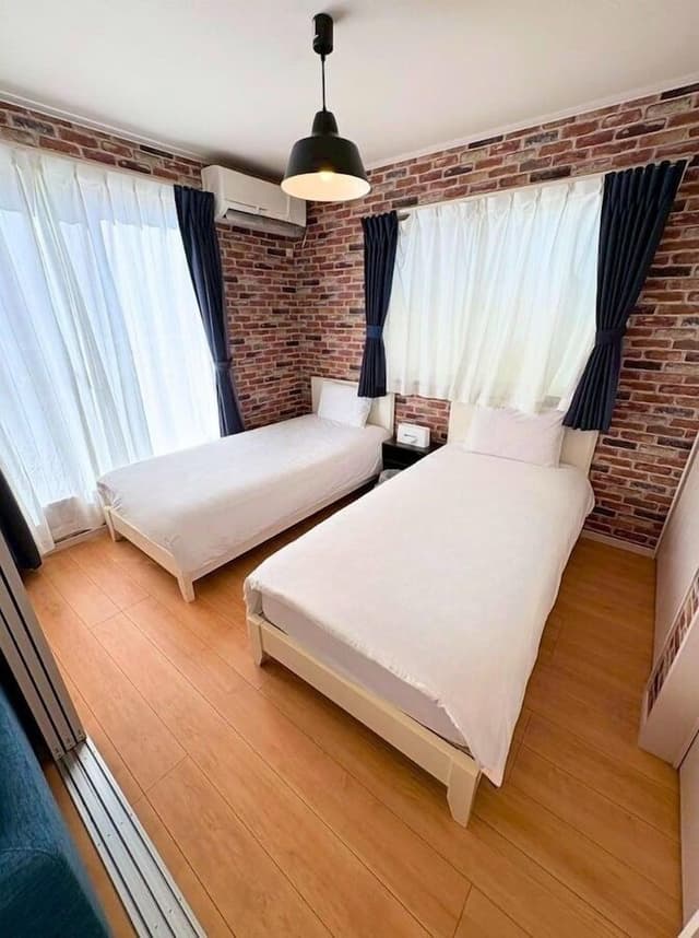[Max 13people] 4LDK (100m2) / 13 beds / BBQ / 2 Parking Spaces / Onna1B