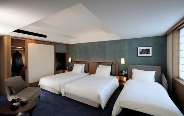 High Floor Superior Twin Room for Triple room (Extra Bed) 10F-12F, Non Smoking