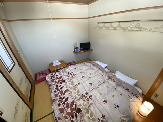 Japanese Style Twin Room with Shared Toilet and Shared Bathroom