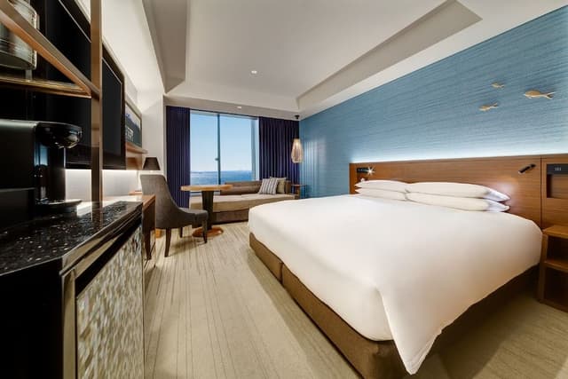 Club Room, 1 King Bed, Ocean View