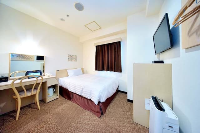 Standard Room, 1 Double Bed, Smoking (Bed is a Semi double bed)