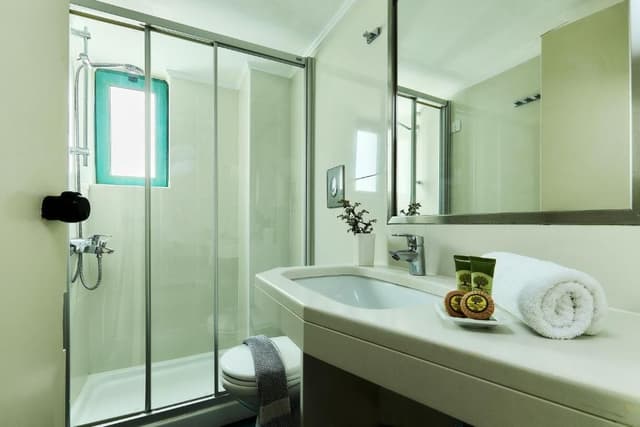 One Bedroom Apartment with Sea View