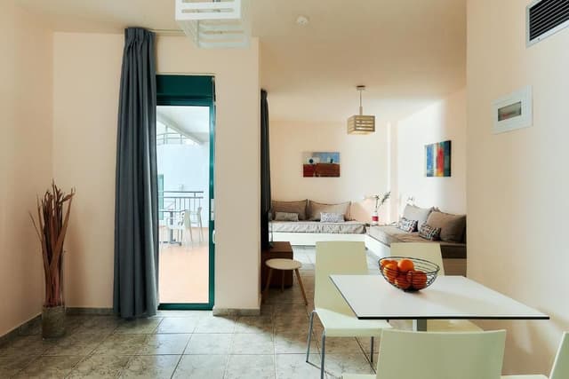 One Bedroom Apartment with Sea View