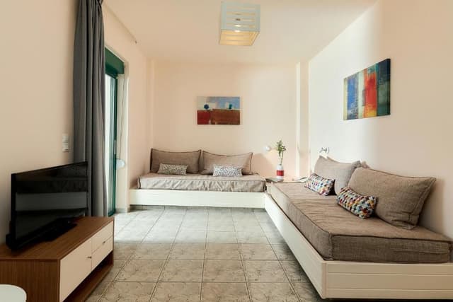 One Bedroom Apartment with Sea View