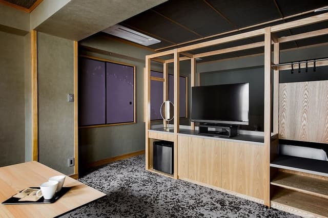 Exclusive Suite, Multiple Beds, Non Smoking, Private Bathroom