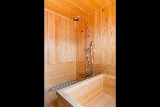 Exclusive Suite, Multiple Beds, Non Smoking, Private Bathroom