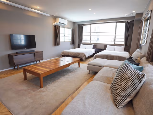 2 Bedrooms Apartment