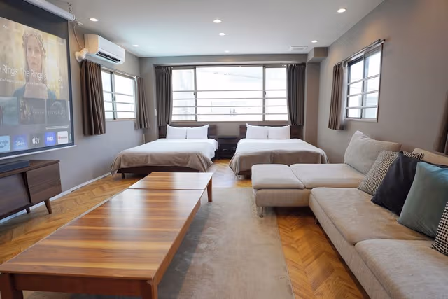2 Bedrooms Apartment