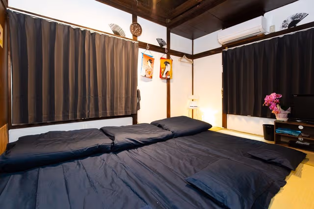 2 Bedrooms Townhouse