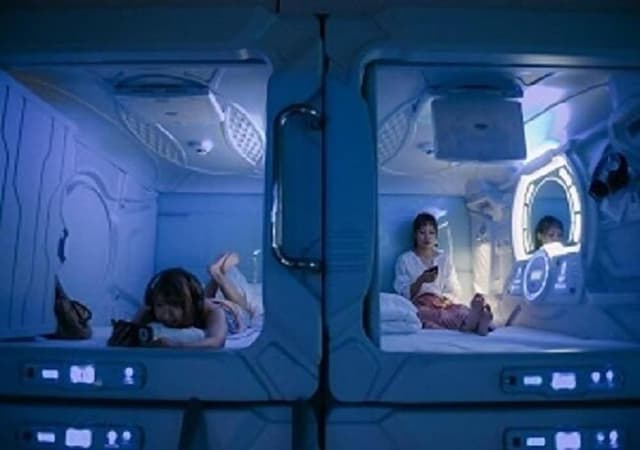 Standard Cabin Single, Women Only - AC/LCD TV Fully Equipped for both Men and Women