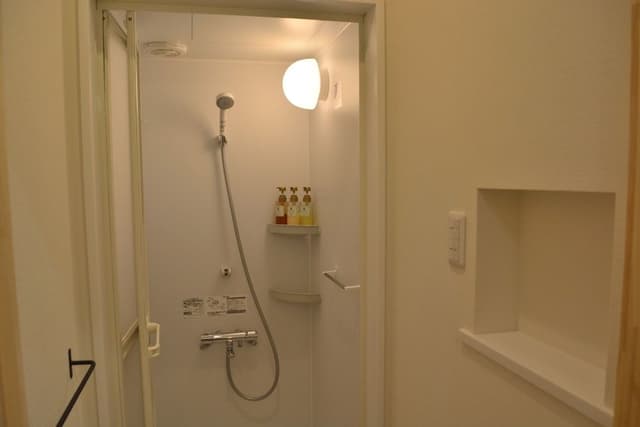 Mixed Dormitory Room (Shared Bathroom)