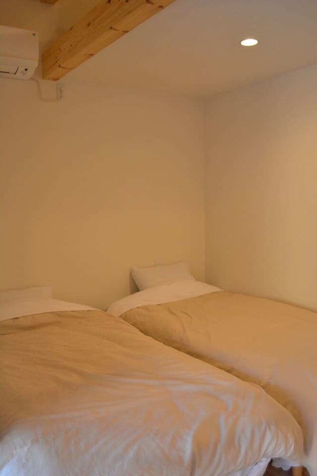 Triple Room (Shared Bathroom)
