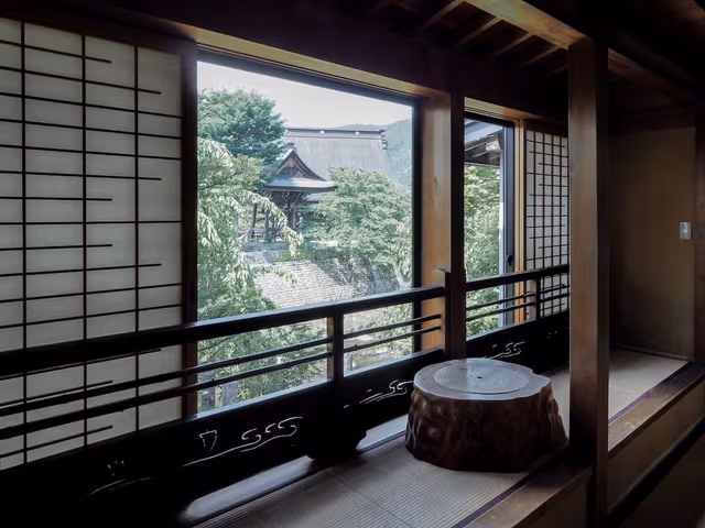 Shogetsuro (Japanese Style Room, no shower, shared bath, River View)(6 years old and over)