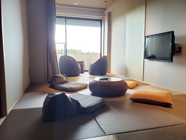 [Mt. Fuji view] Japanese-Western room with private bath
