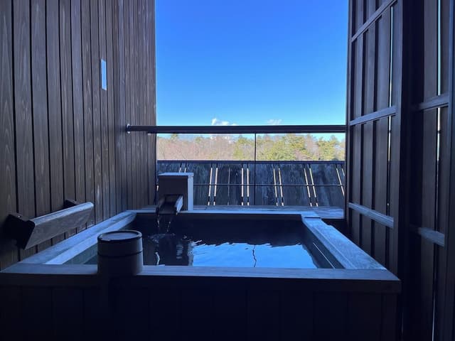 [Mt.Fuji view]  Western Room with private bath