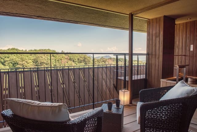 [Mt. Fuji view] Japanese-Western room with private bath+terrace