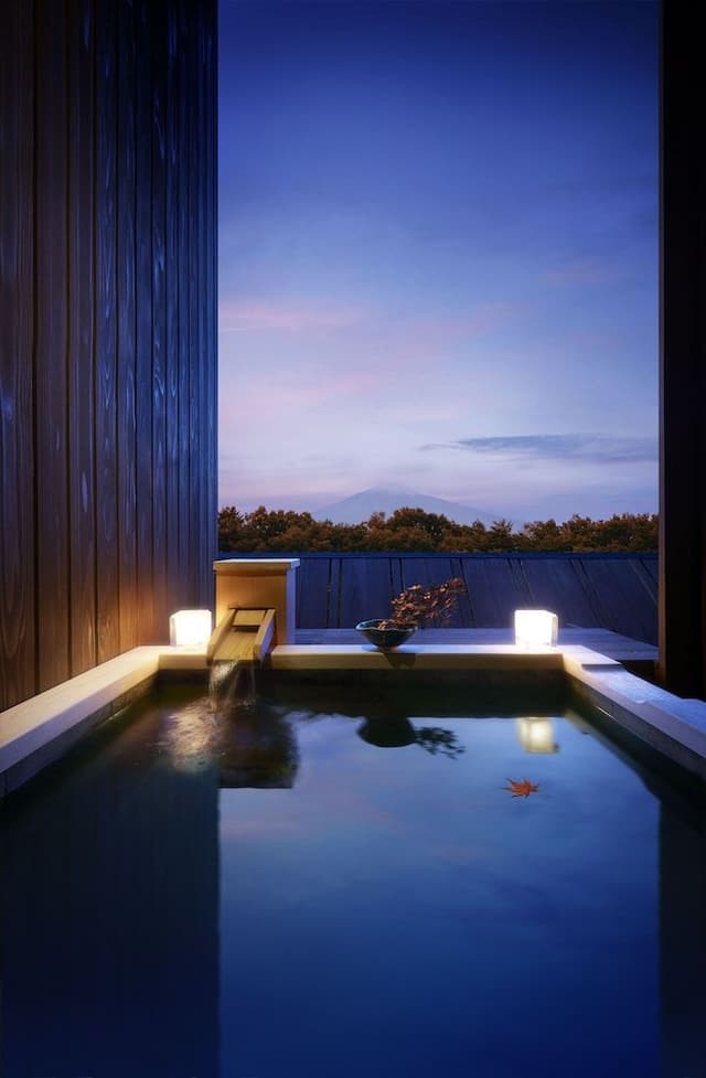 [Mt.Fuji view]  Western Room with private bath