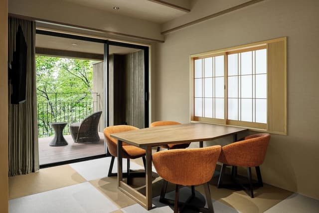 [Garden view] Japanese-Western room with private bath+terrace