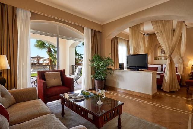 Junior Suite, Queen Bed, Sea view