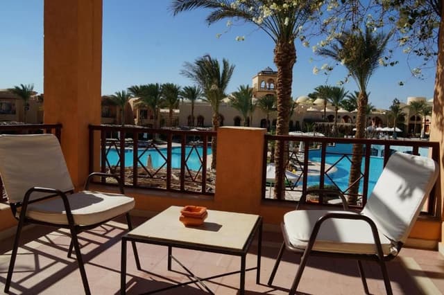 Superior ,Queen or Twin room, Pool View
