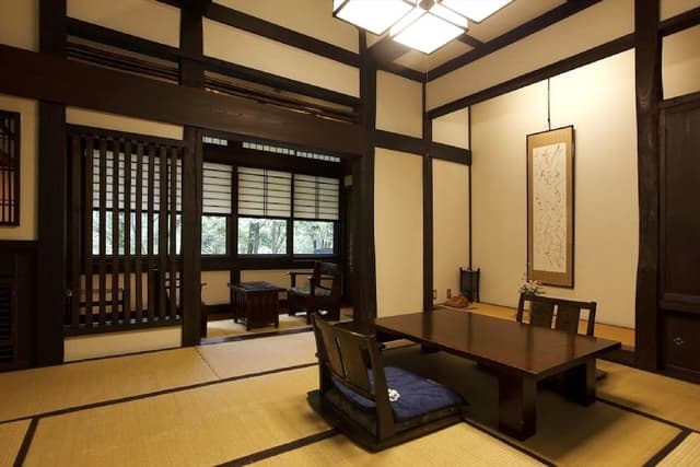 Japanese Style Room (10 Tatami, 16㎡)