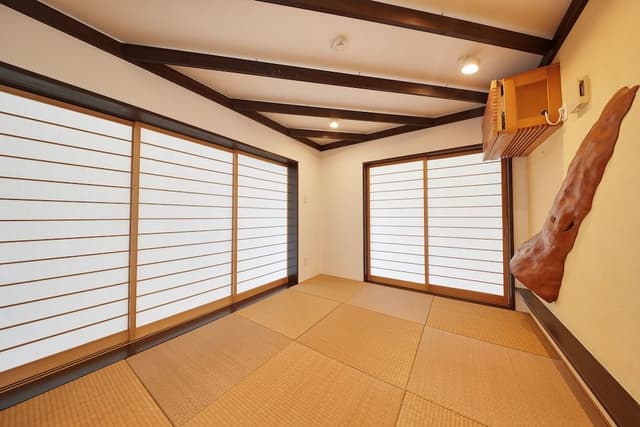 Deluxe Villa for 1-6 Guests