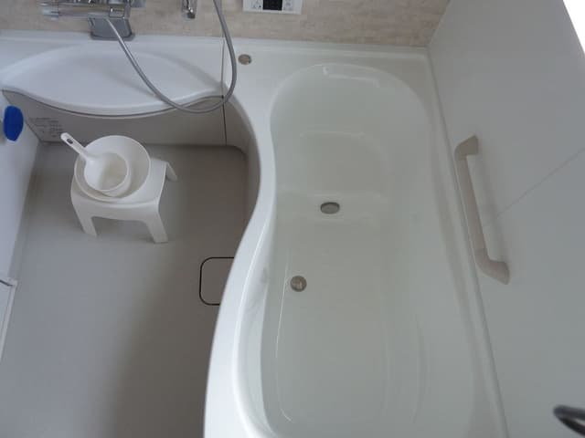 Twin Room B, Shared Bathroom (Nearest Station: JR Funabashi St. / Keisei Funabashi St.)