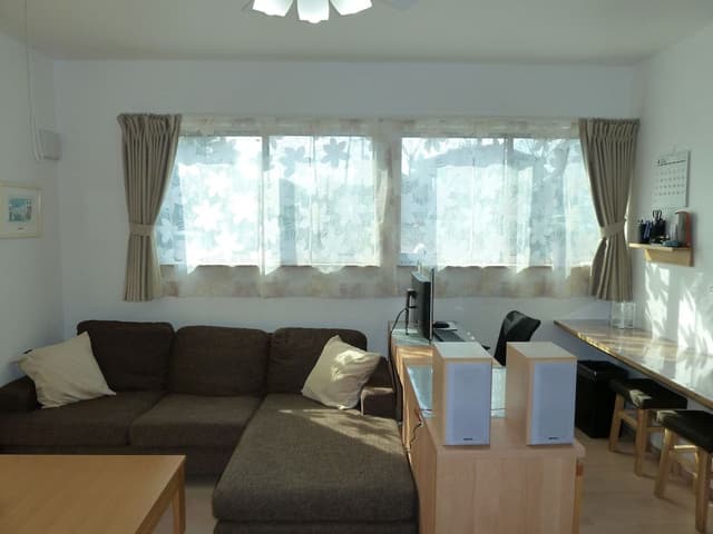 Twin Room B, Shared Bathroom (Nearest Station: JR Funabashi St. / Keisei Funabashi St.)