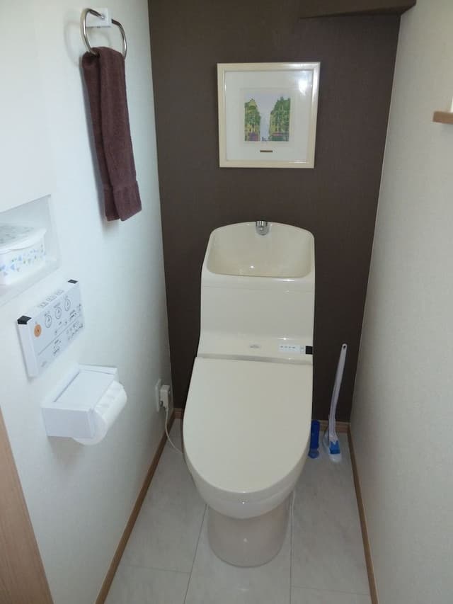 Twin Room B, Shared Bathroom (Nearest Station: JR Funabashi St. / Keisei Funabashi St.)