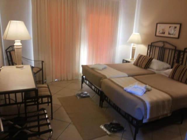 Suite, Twin Bed