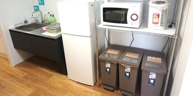 [Top floor Sky Room] Exclusive Ground Floor Rental with Shower Room, Shared Toilet , Non Smoking