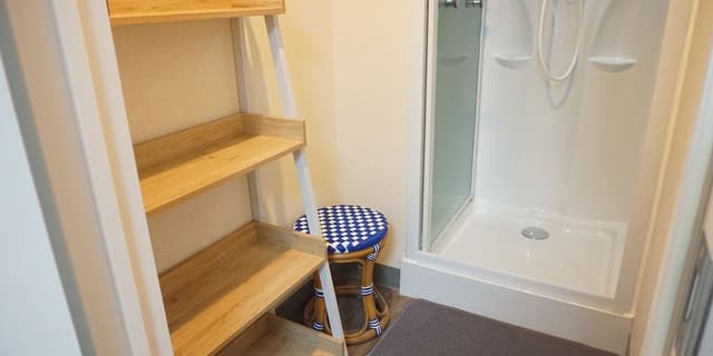 [Top floor Sky Room] Exclusive Ground Floor Rental with Shower Room, Shared Toilet , Non Smoking