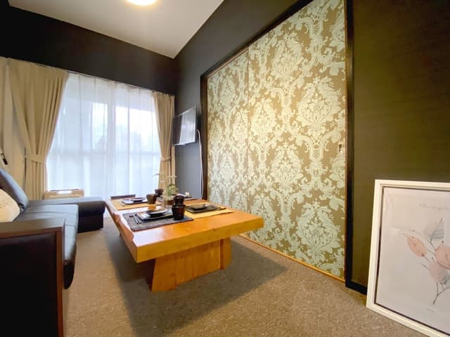 Apartment (403)