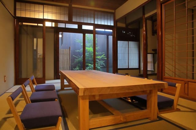 House, 2 Bedrooms (East)