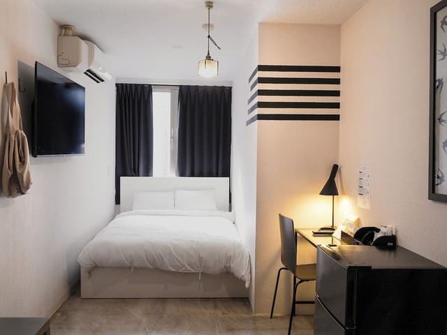 #02 Double Room (Shared Shower Room & Toilet)