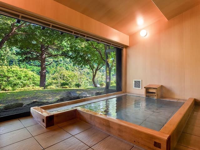 Suite, Garden View