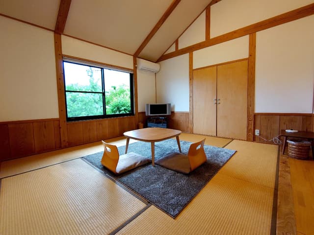 Sakura Japanese Style Room with Shared Bathroom