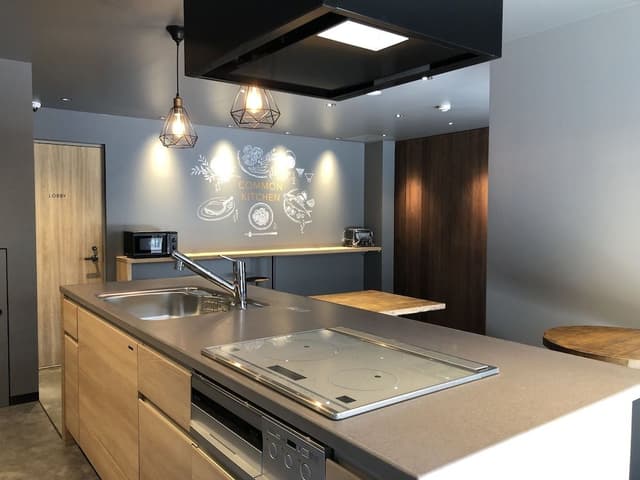 [302] Family Room, Up to 7 Guests
