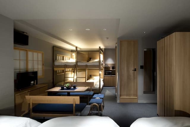 [302] Family Room, Up to 7 Guests