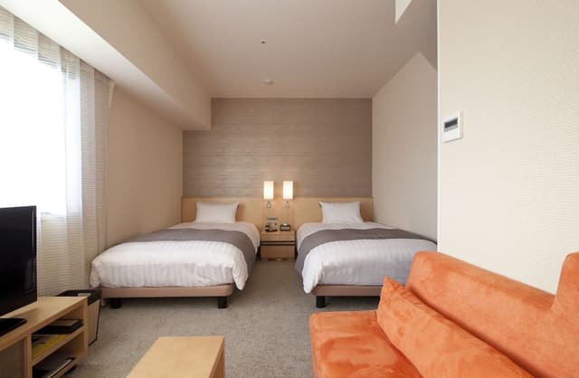 Comfort Twin Room, Non Smoking, City View (Corner Room )