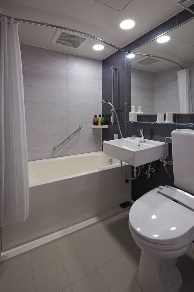 Comfort Twin Room, Non Smoking, City View (Corner Room )
