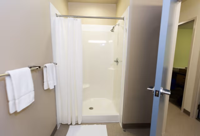 One Bedroom Dormitory Apartment, Yamnuska Hall